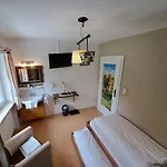 Zur Schoenen Aussicht Garni Гостевой дом