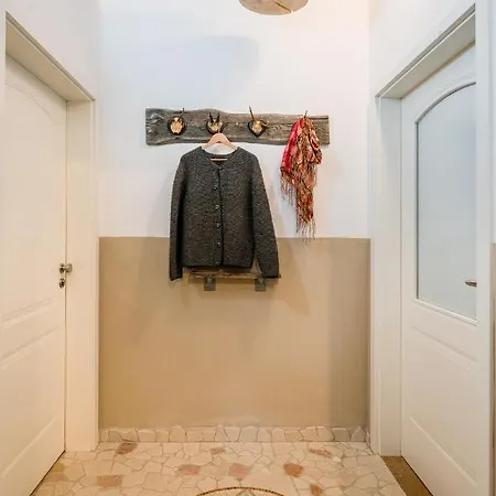 Zur Schoenen Aussicht Garni Pensión 3*