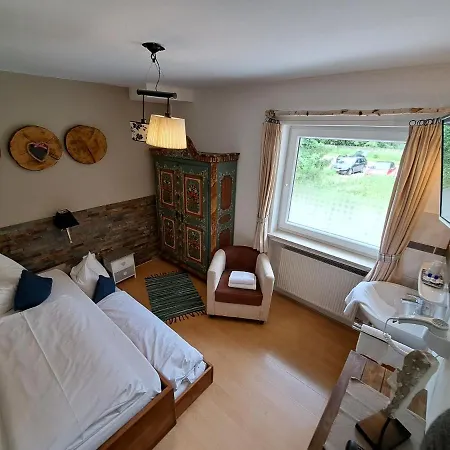 Gasthof Zur Schönen Aussicht Garni 3*