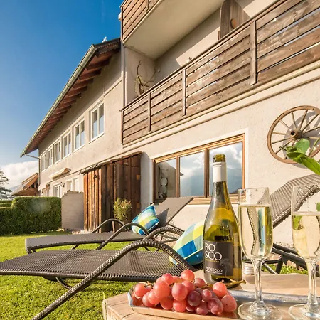 Pensión Zur Schoenen Aussicht Garni