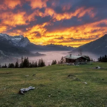 Pensión Zur Schoenen Aussicht Garni