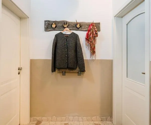 Zur Schoenen Aussicht Garni Pensjonat 3*